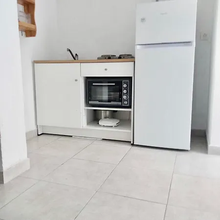 Dvlng 2 Bedroom & Dining