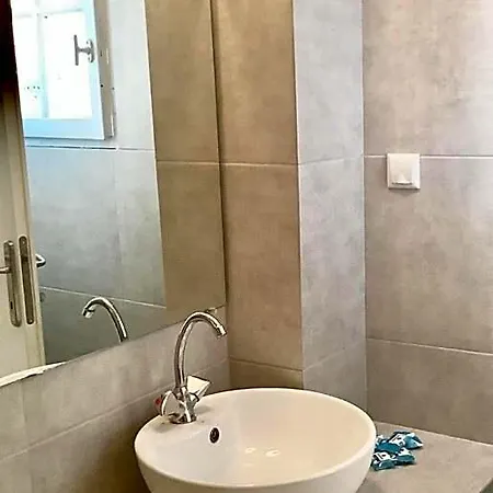 Dvlng 2 Bedroom & Dining