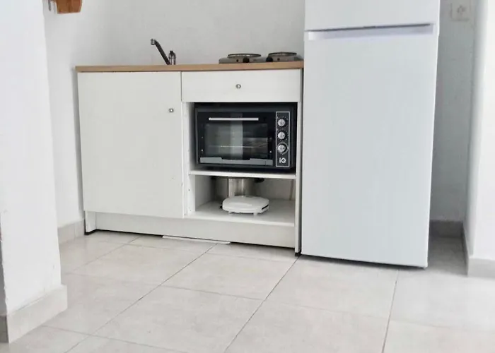 Dvlng 2 Bedroom & Dining